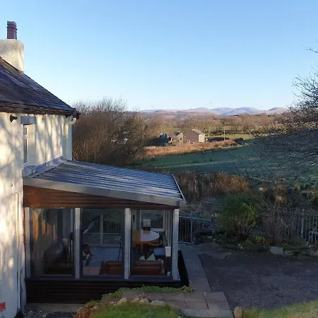Comfortable Two-bed With Views To Coast And Hills Waberthwaite