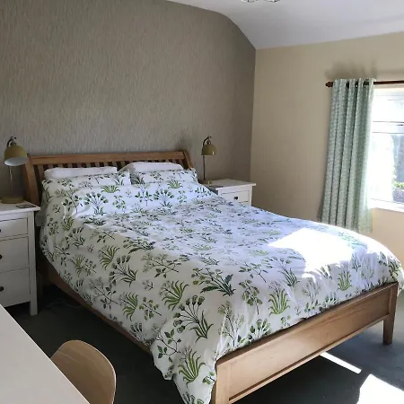 Comfortable Two-bed With Views To Coast And Hills Casa de Férias *