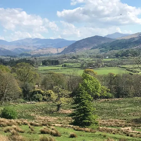 Comfortable Two-bed With Views To Coast And Hills * Waberthwaite